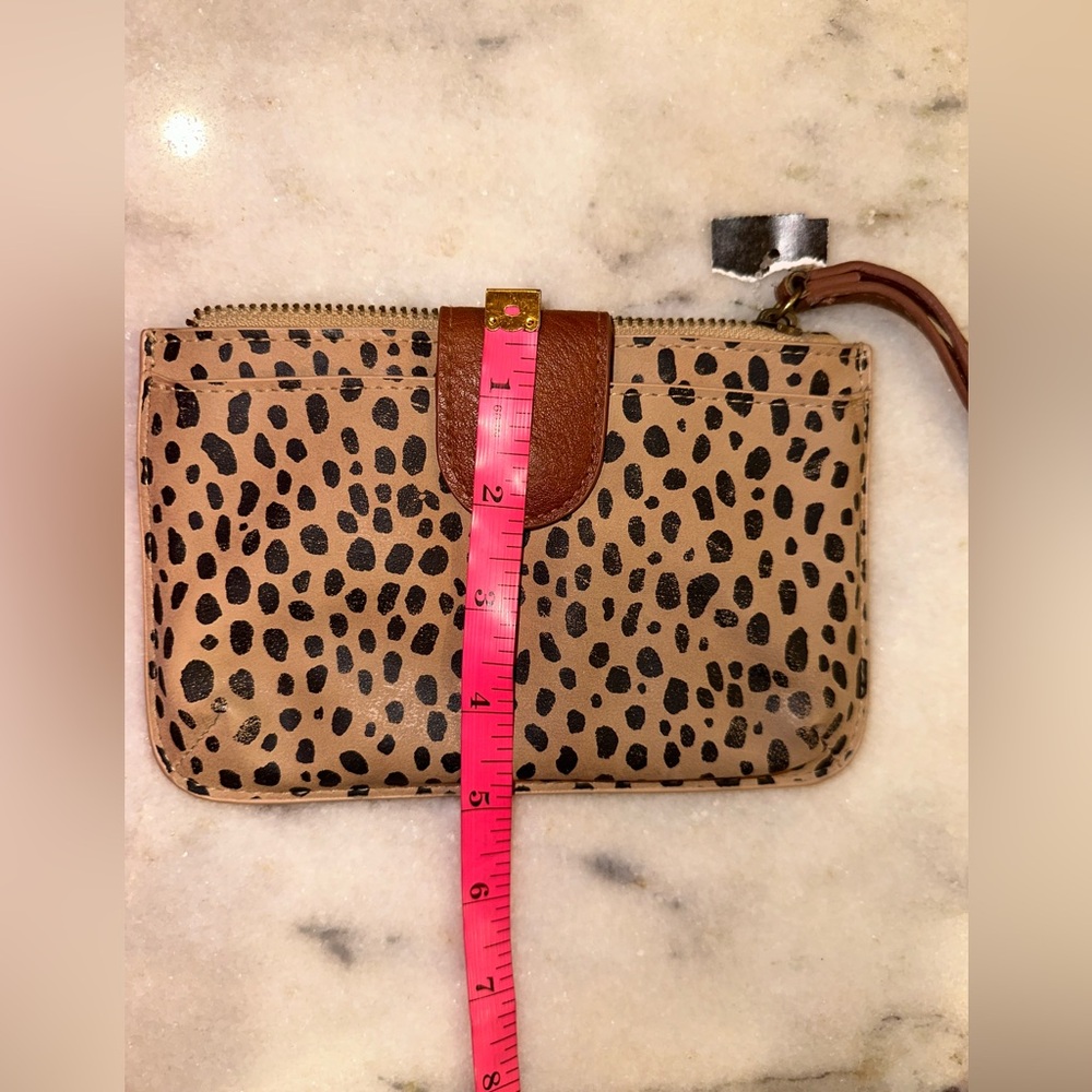 Nwot Universal Threads Leopard Print Wristlet Wit… - image 7